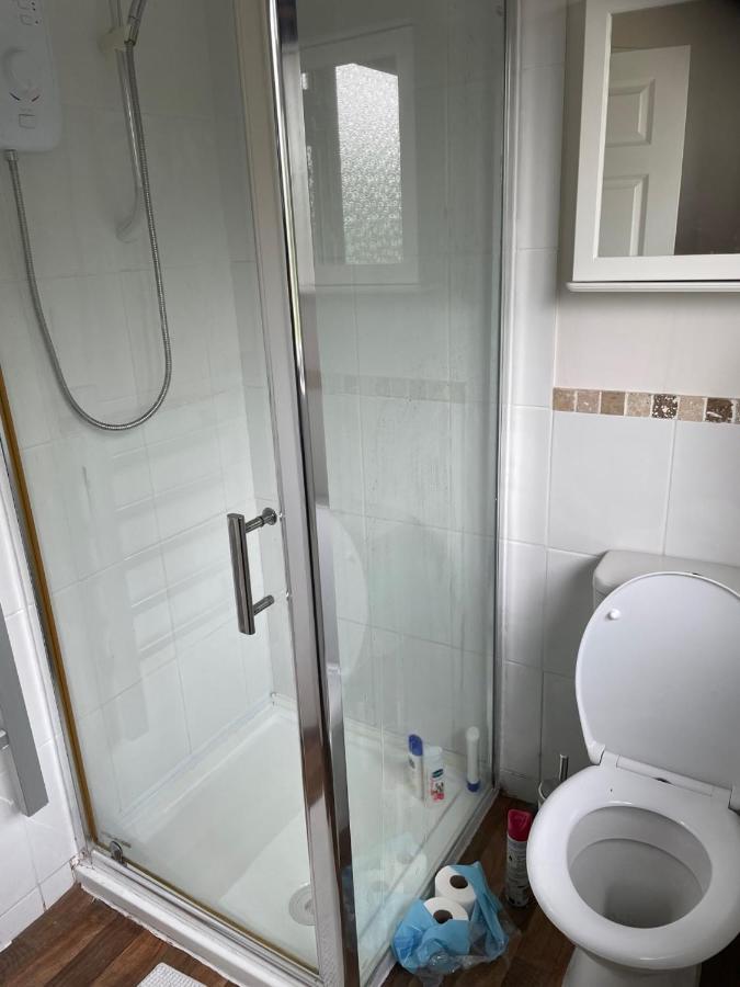 5 Bed House, 32 Tutbury Avenue, Cannon Park, Coventry, Cv4 7Bj Villa Eksteriør billede